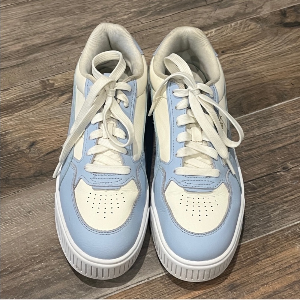 PUMA Carina Blue and Cream Sneakers Women’s Size 8.5